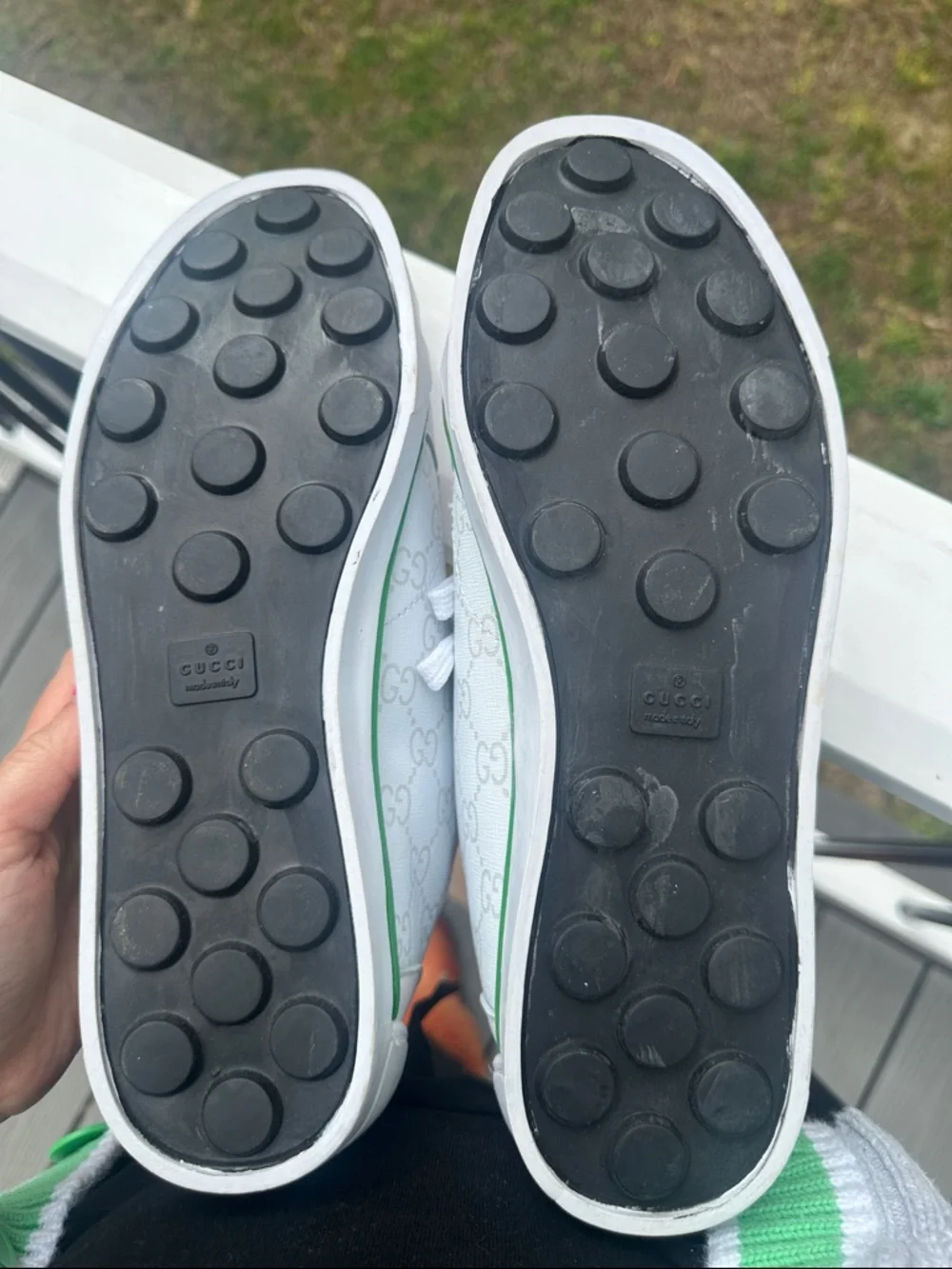 Gucci White Low-Top Sneakers with Green & Black Stripe